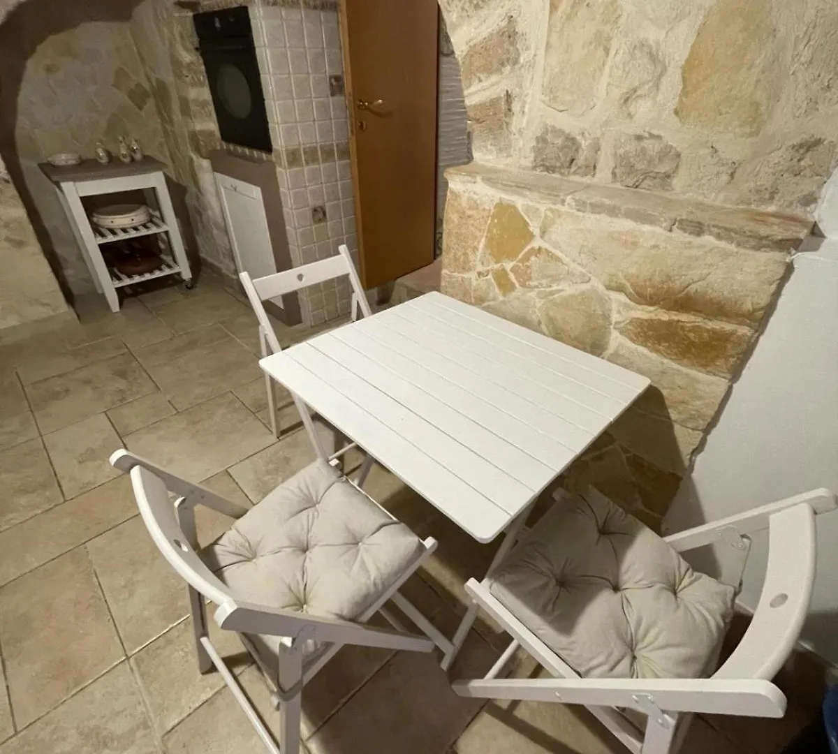 Apartamento La Stanza 2 Bari 0*,  Italia